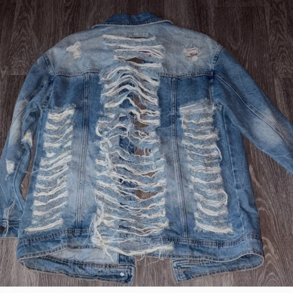 FASHION NOVA Womens Distressed Denim Jacket. Mint condition sz Small!!!